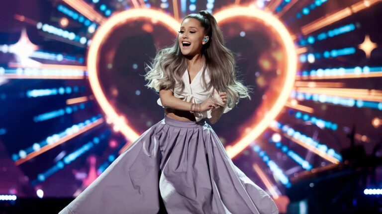 #ArianaGrande #Comeback #MentalHealth #MusicIndustry #SupportArtists #PopStar #ArianaFans